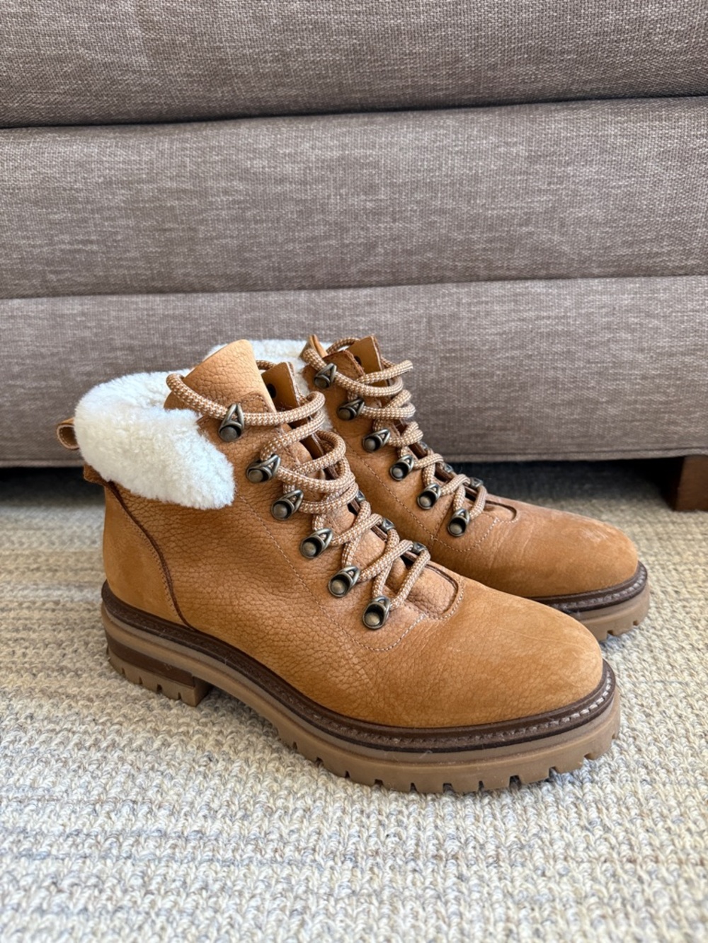 M Gemi Alpi shearling trimmed boots size 39.5